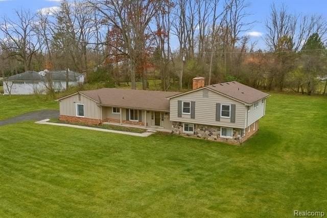 5570 Forman Dr