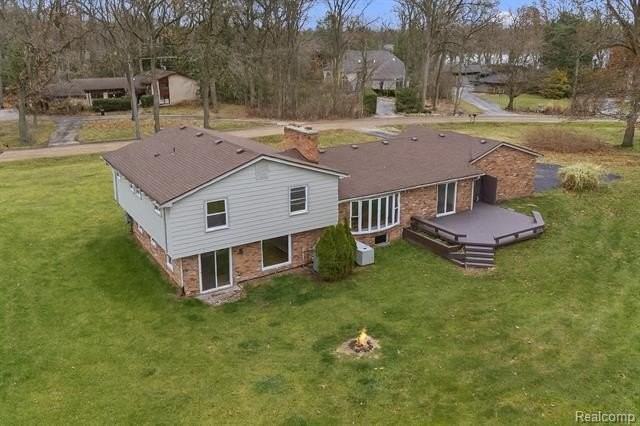 5570 Forman Dr - Photo 2 of 26