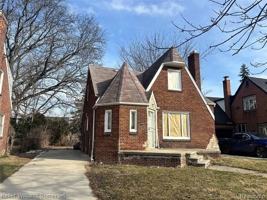 featured image of 15496 Gilchrist St