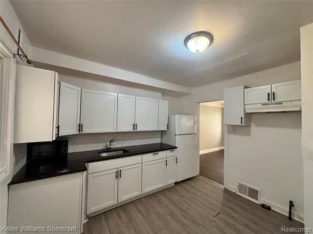 15496 Gilchrist St - Photo 7 of 16