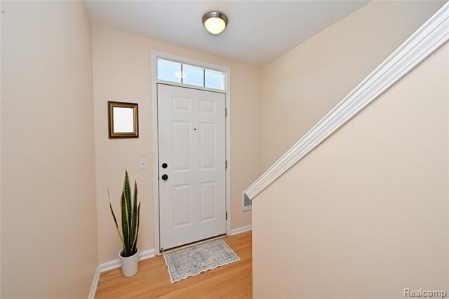 3266 Camden Dr - Photo 3 of 34