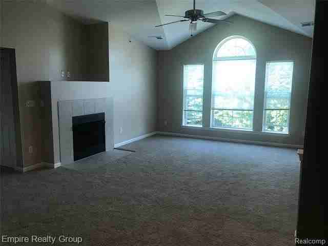 23916 Northstone Village Dr - Photo 3 of 22