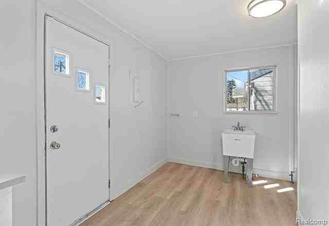 33114 Armada Ct - Photo 3 of 18