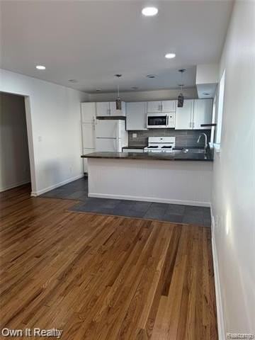 641 E Brockton Ave - Photo 4 of 11