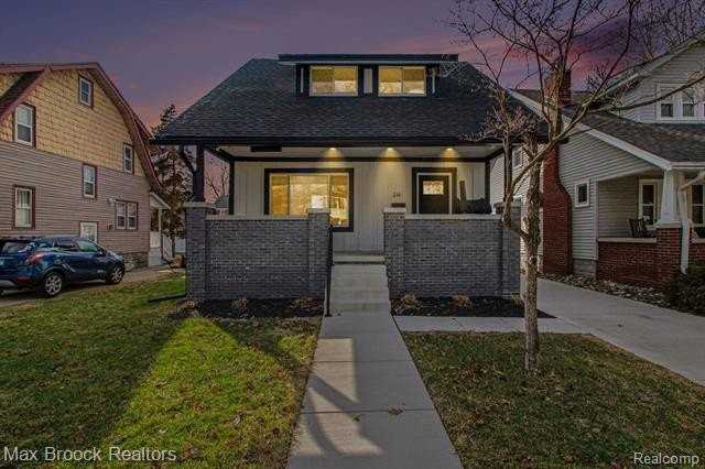 314 S Laurel St - Photo 2 of 35