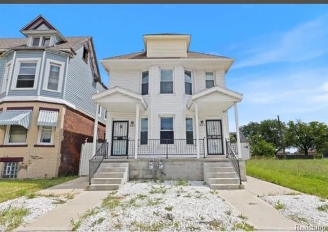 885 Clairmount St