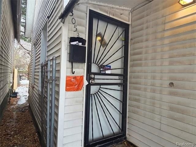 3053 Tillman St - Photo 3 of 20