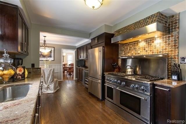 19451 Argyle Cres - Photo 5 of 33