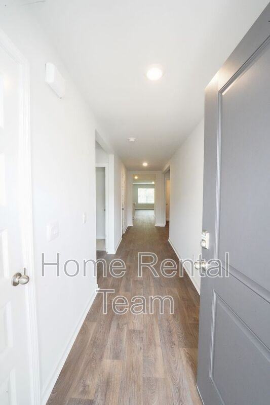 112 Windrush Pnes - Photo 4 of 37