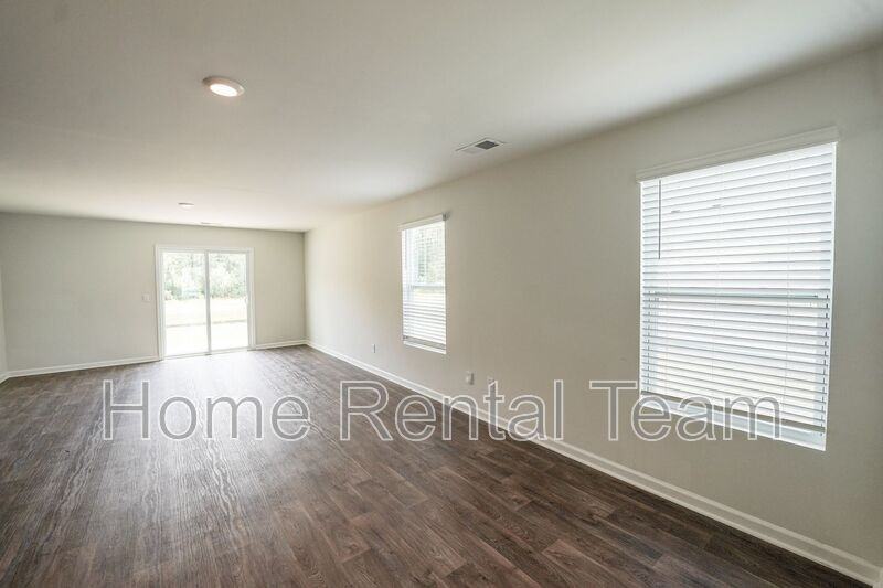 459 Coconut Dr - Photo 5 of 34