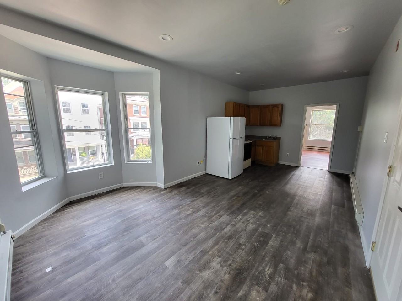 425 W Bringhurst St #2 - Photo 6 of 11