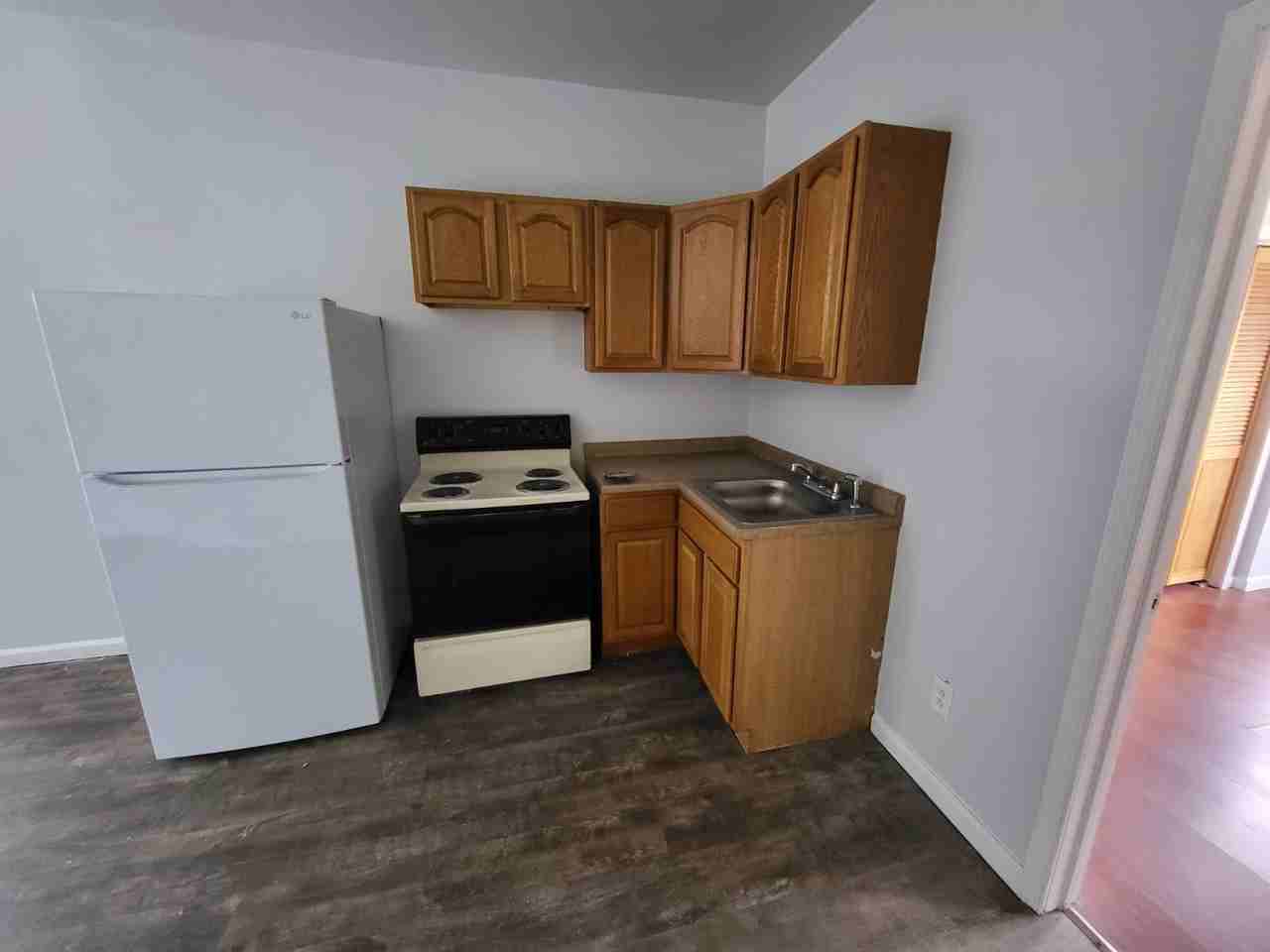 425 W Bringhurst St #2 - Photo 7 of 11