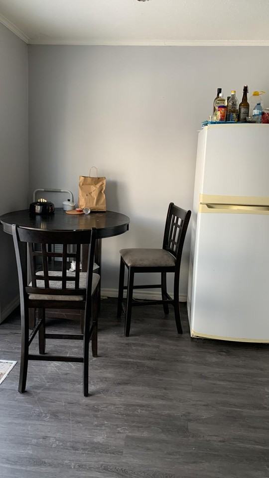 121 University Avenue East #19 - Photo 4 of 11