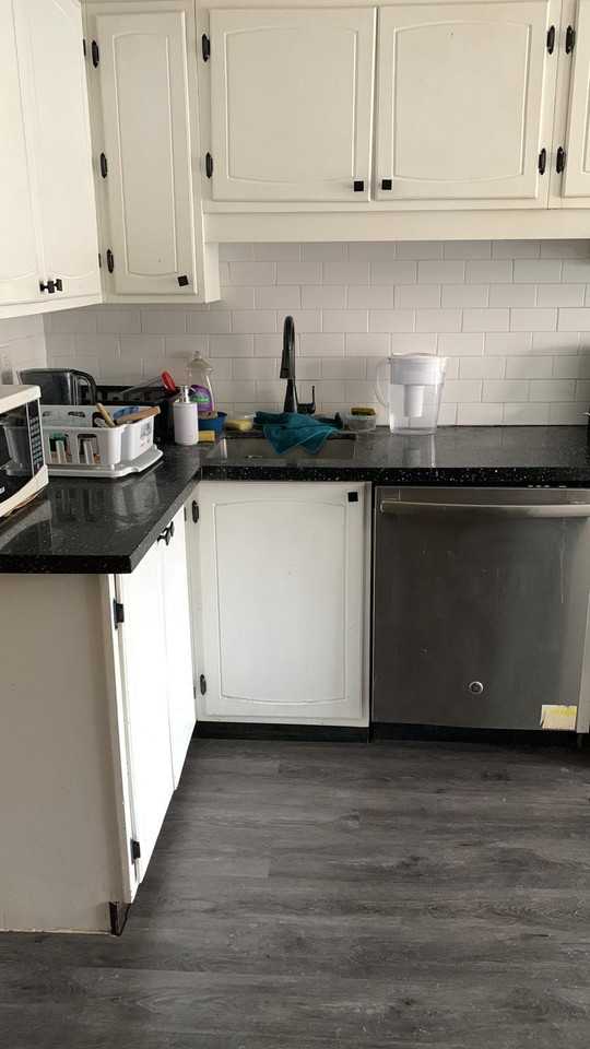 121 University Avenue East #19 - Photo 5 of 11