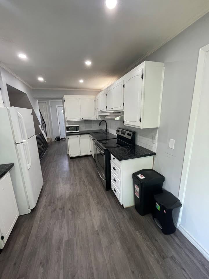 121 University Avenue East #19 - Photo 6 of 11