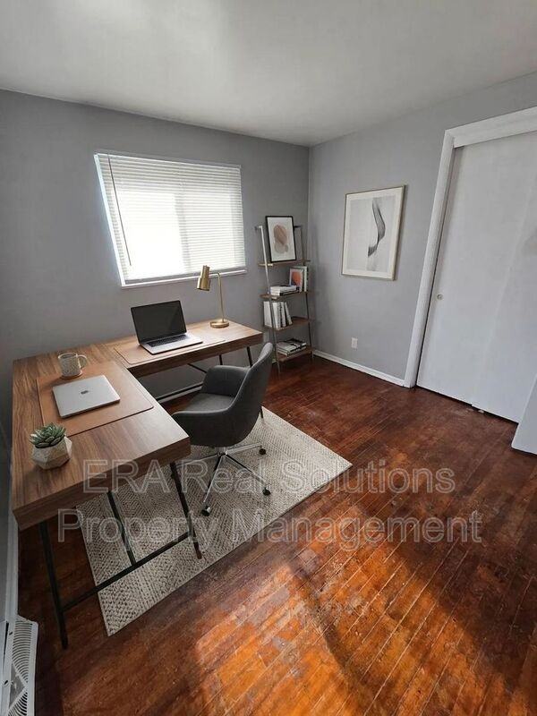 914 S Weyant Ave - Photo 4 of 22