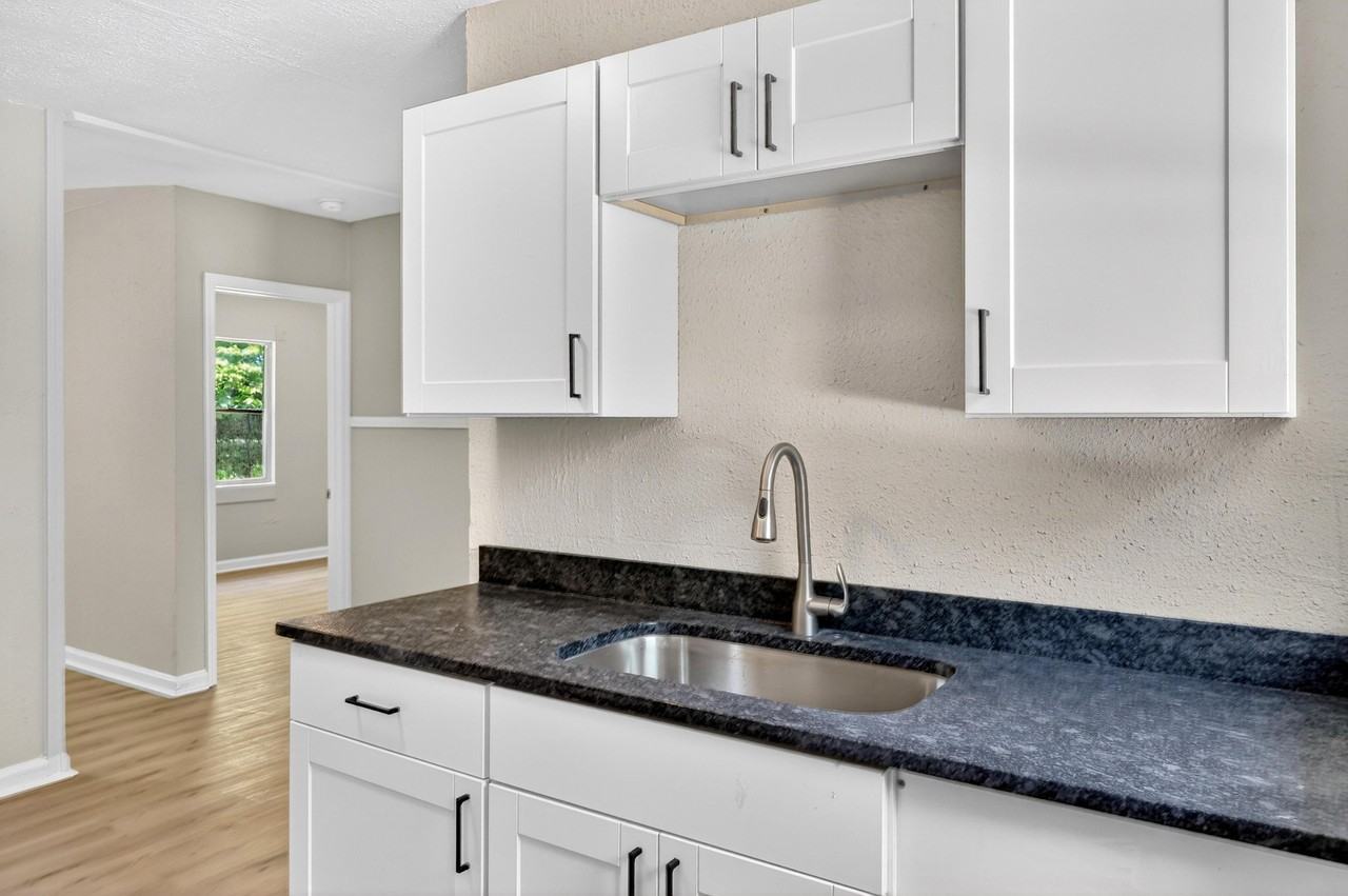 437 Carver Ln #1 - Photo 4 of 23