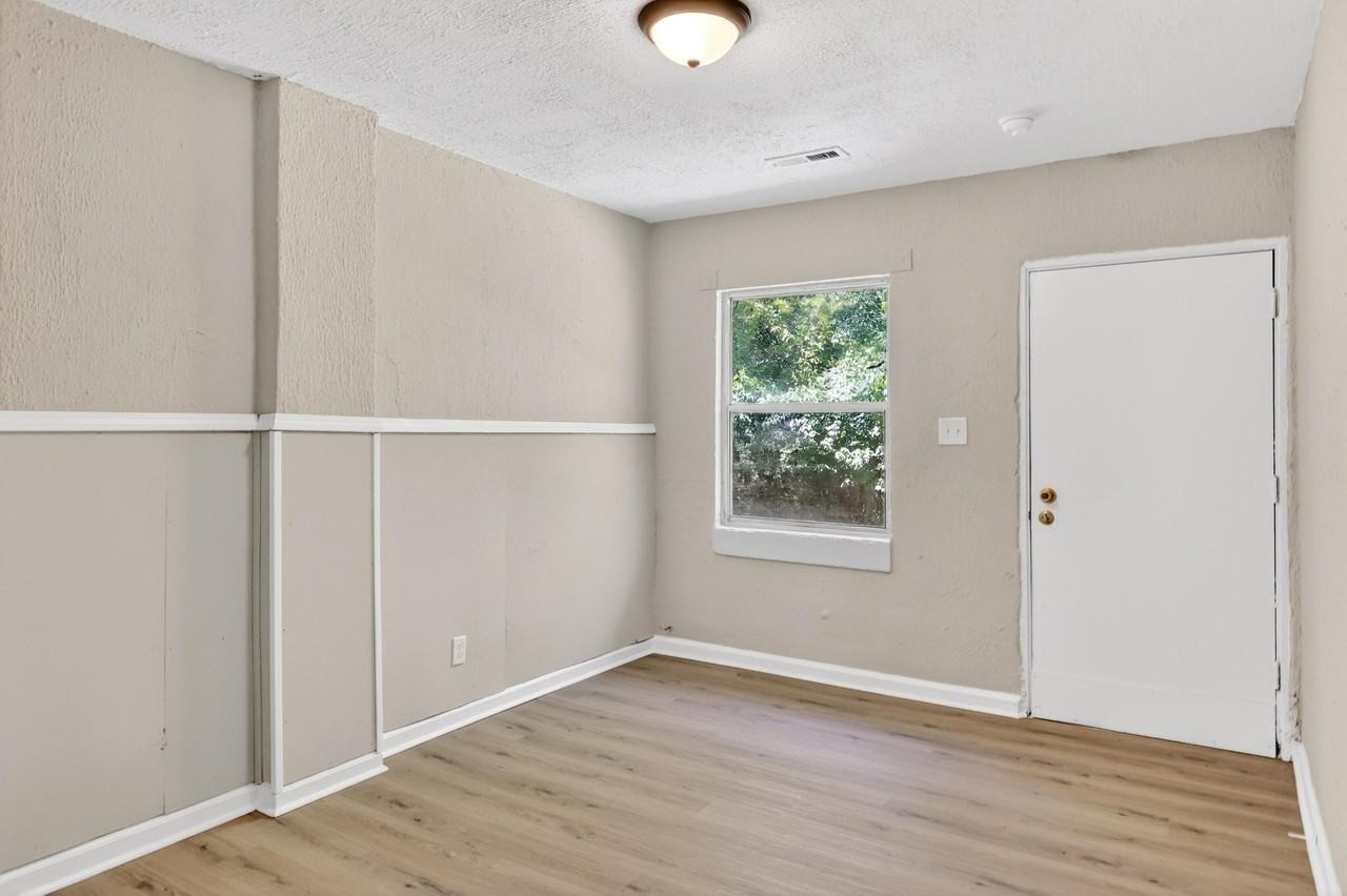 437 Carver Ln #1 - Photo 6 of 23