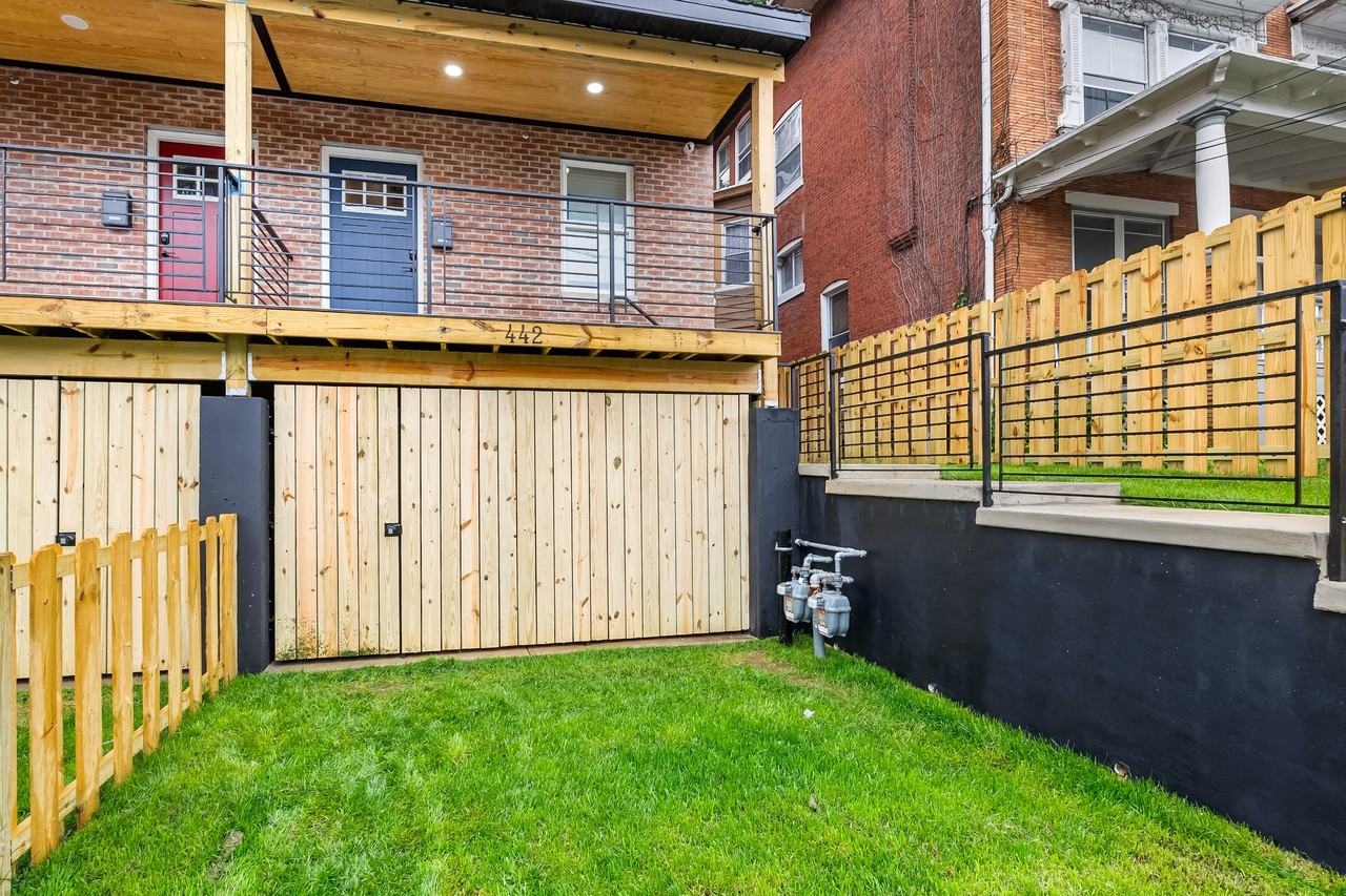 442 W Queen Ln #2 - Photo 3 of 11