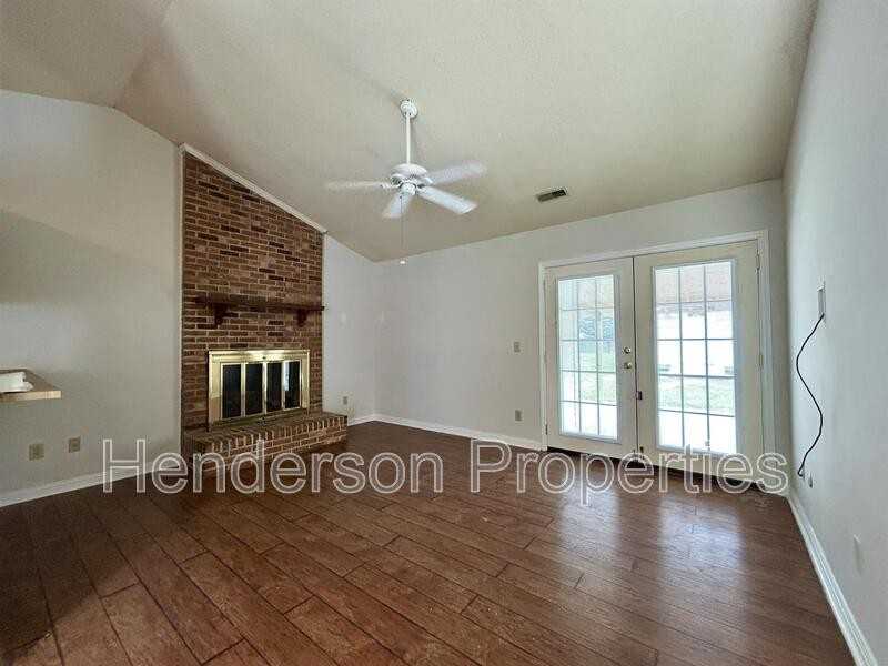 6718 Park Hickory Dr - Photo 4 of 15