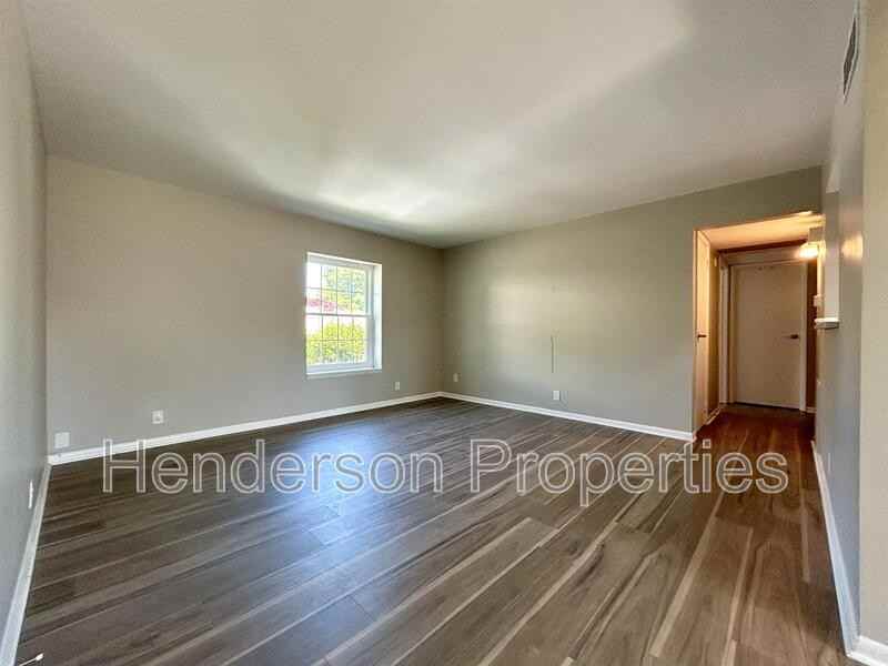 2614 - Photo 4 of 14