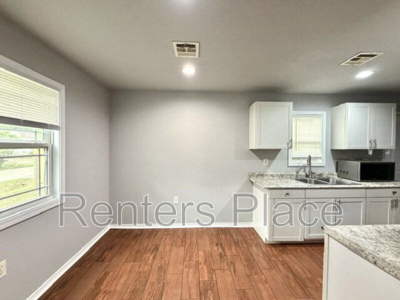 2326 N Atlanta Pl - Photo 5 of 14