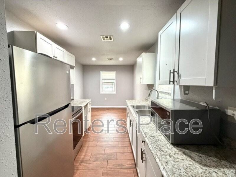 2326 N Atlanta Pl - Photo 6 of 14