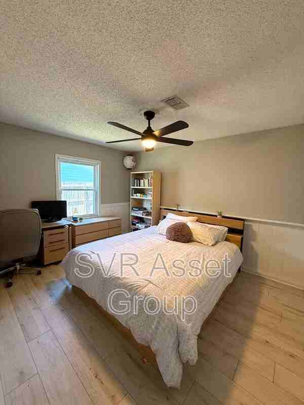 432 Helmsman Ln - Photo 2 of 19