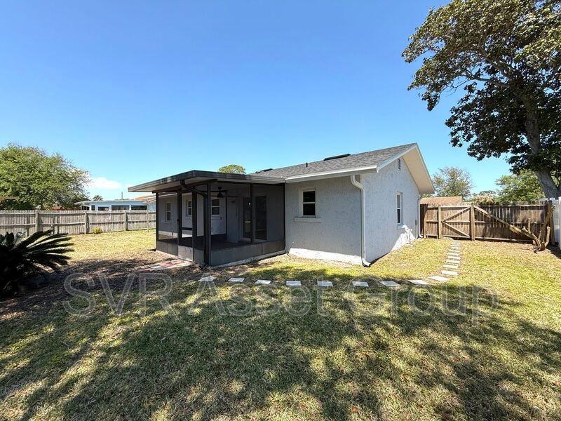 432 Helmsman Ln - Photo 3 of 19