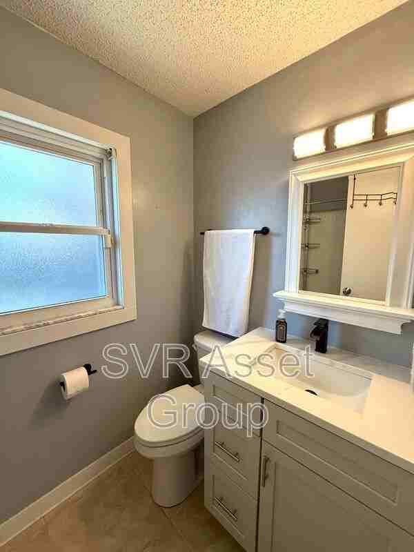 432 Helmsman Ln - Photo 7 of 19