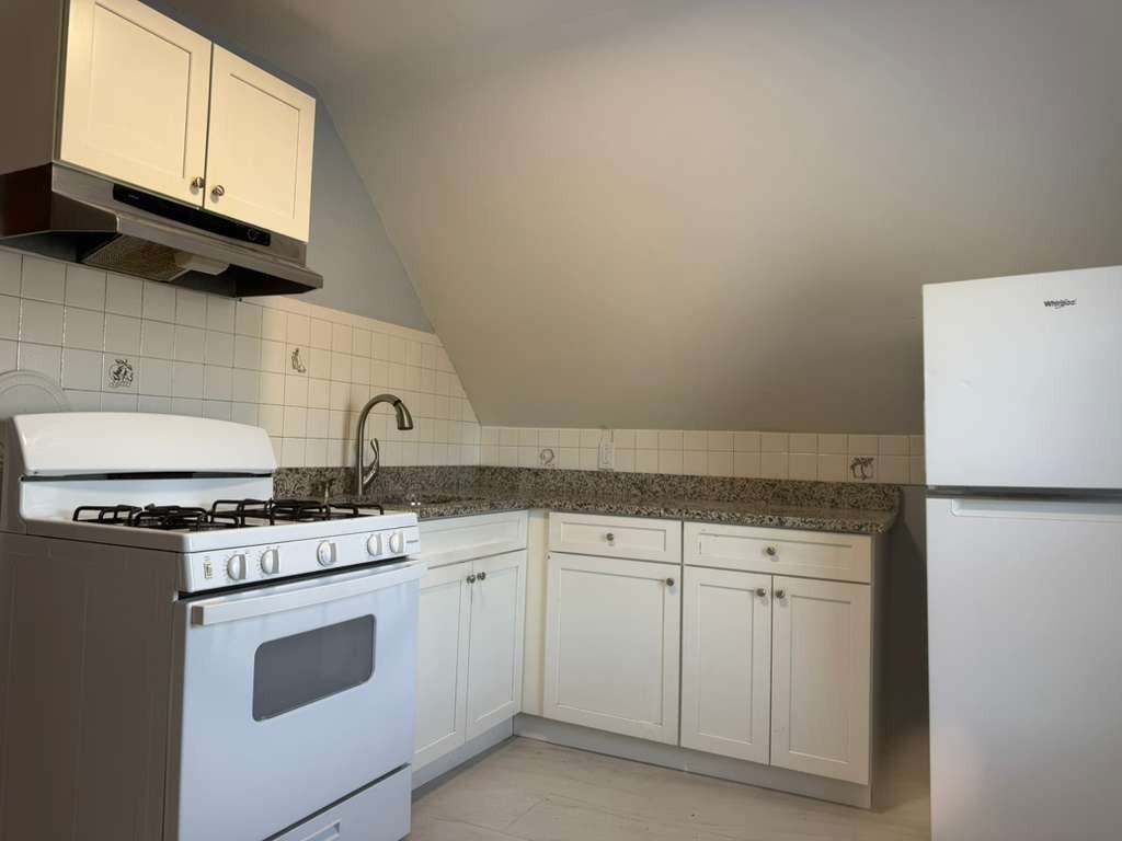 50 Young St #3 - Photo 3 of 7