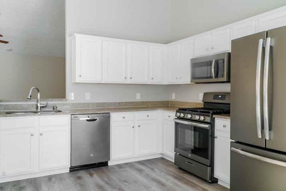 960 Styles Ct - Photo 6 of 17