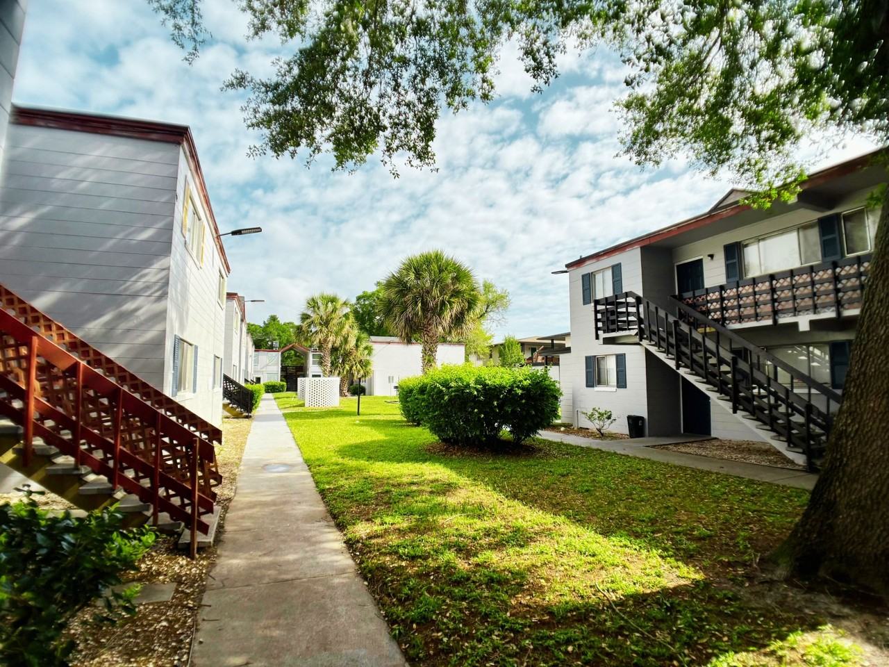 Arco Place Apartments - Photo 4 of 50