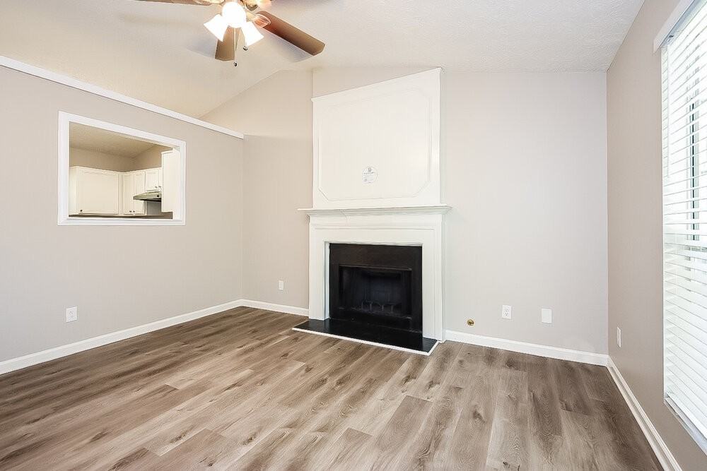 3716 Crescent Hill Ln Nw - Photo 4 of 16