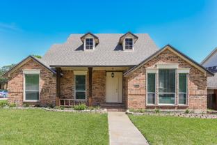 2001 Valley Falls Ave - Photo 1 of 1