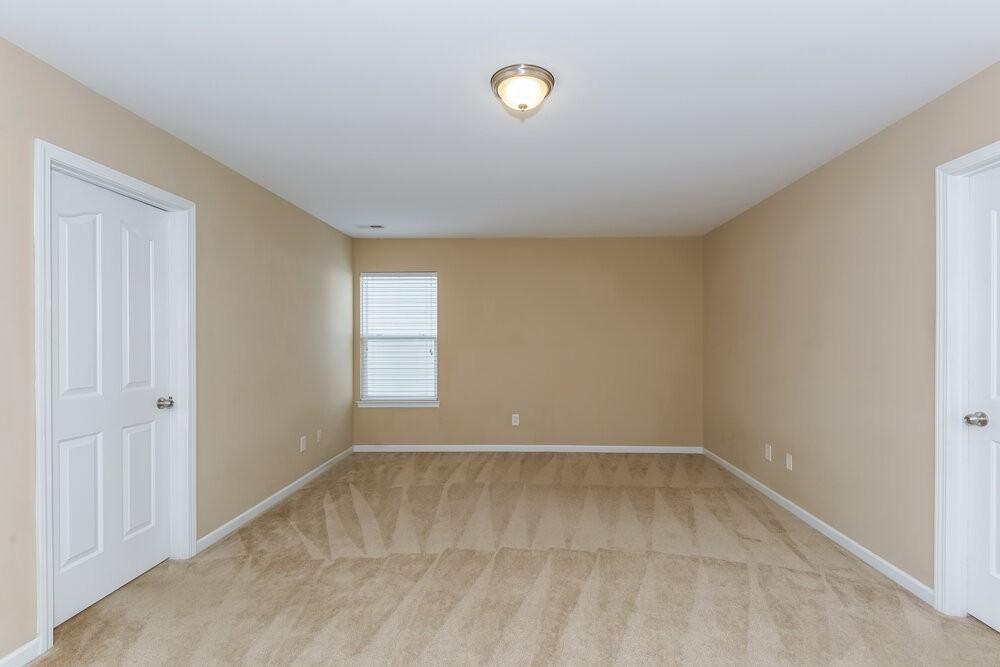 3004 Centerview Dr - Photo 7 of 16