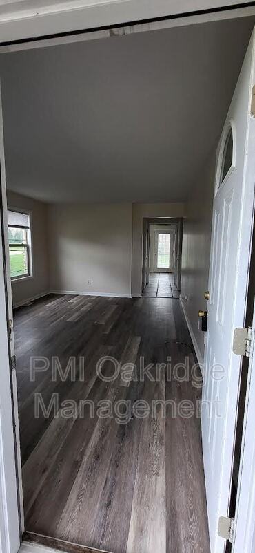 749 Charlton Ct #1 - Photo 4 of 17