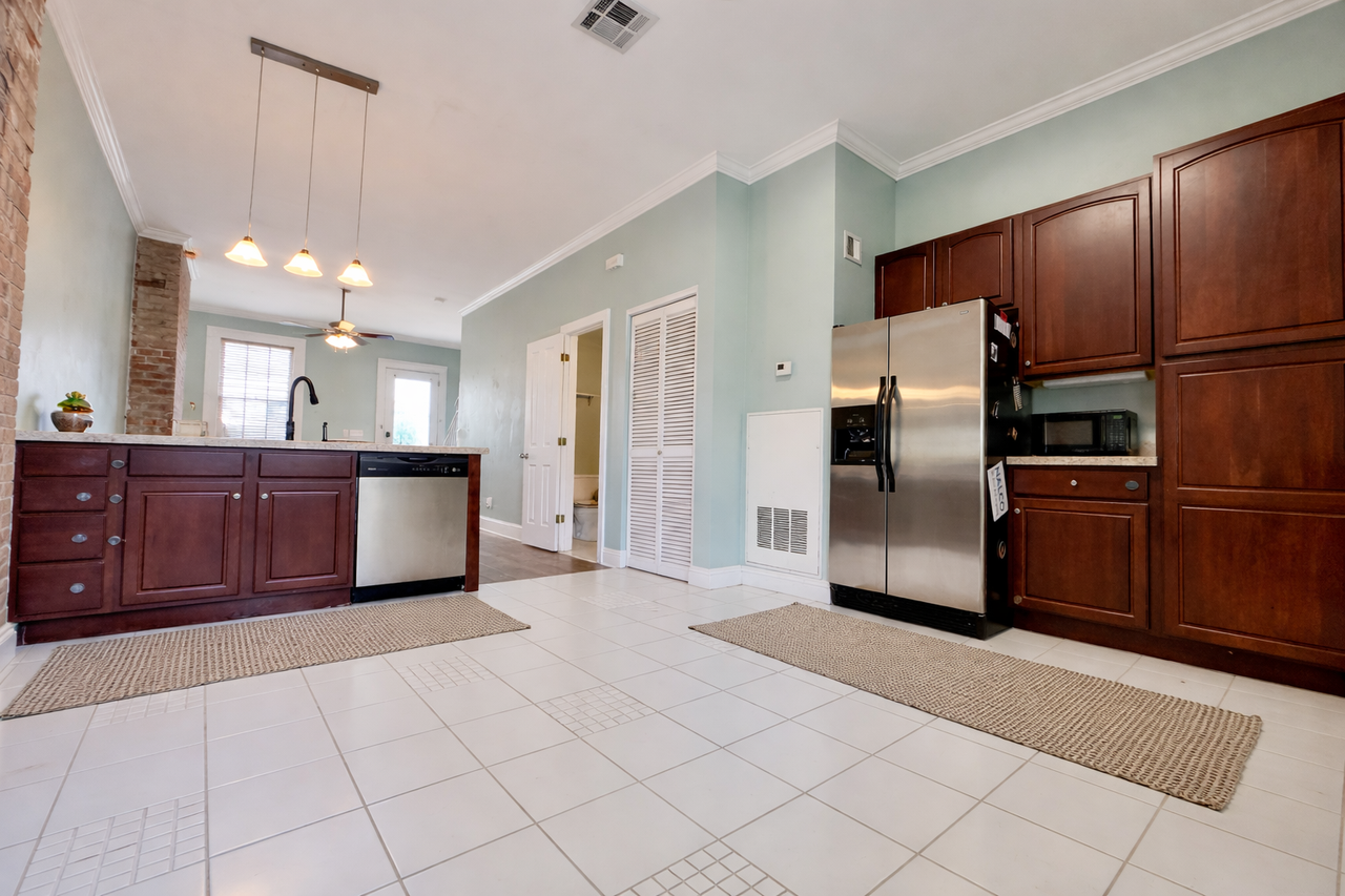 532 1st St #532 - Photo 6 of 21