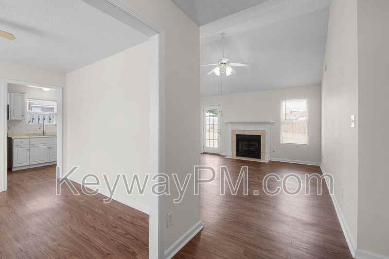 3803 Winchester Ct - Photo 4 of 19