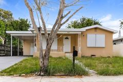 922 N E St - Photo 1 of 1