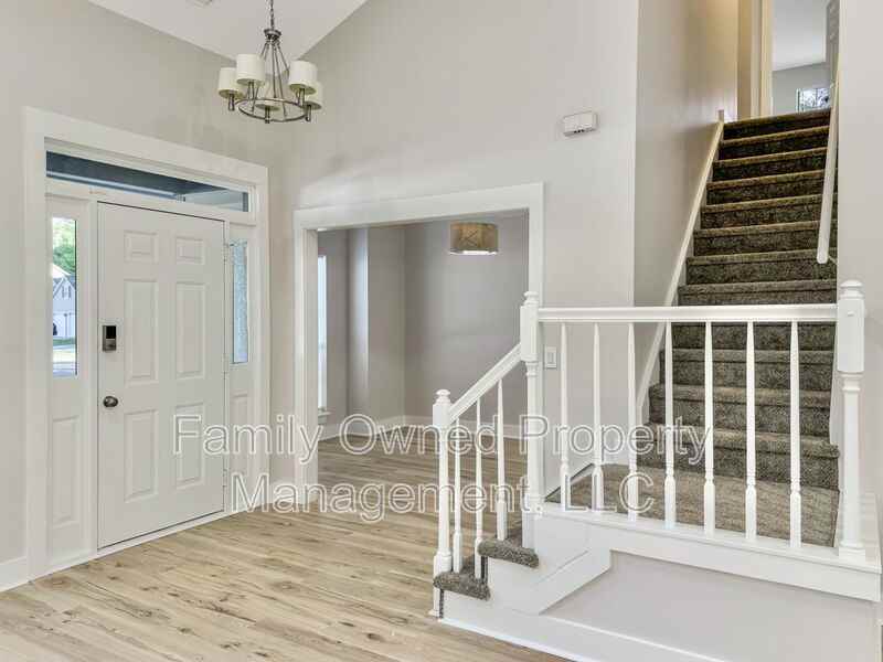 105 Mallory Dr - Photo 6 of 44