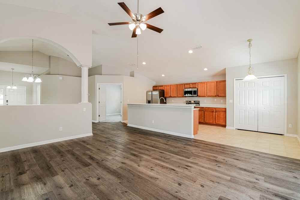 2055 Newtown Rd - Photo 4 of 16