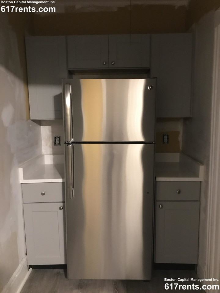 17A Gordon St #1 - Photo 3 of 10