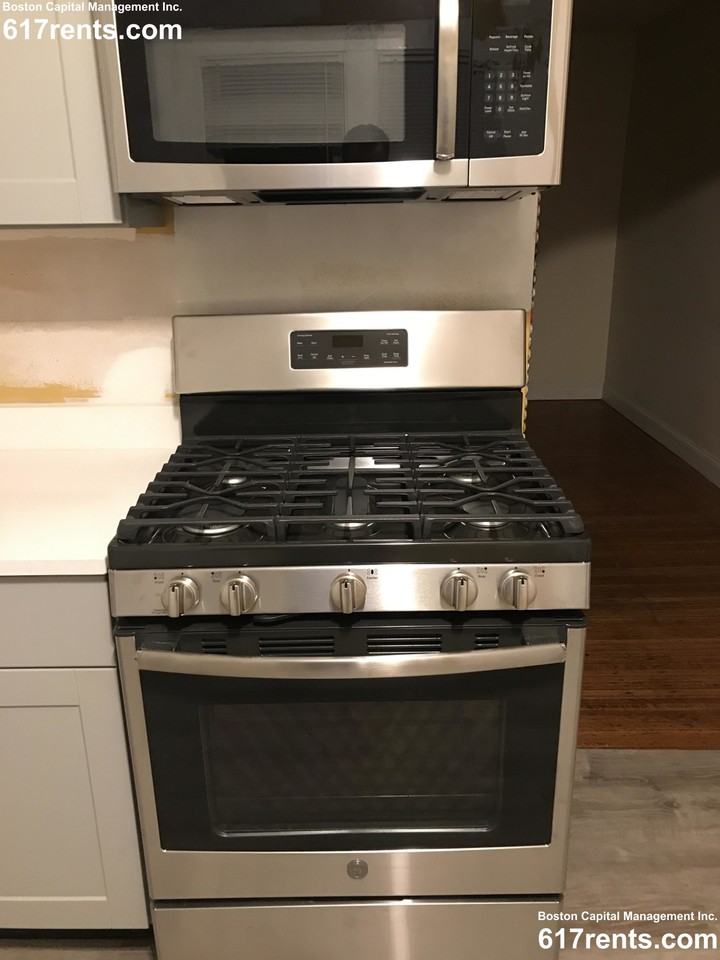 17A Gordon St #1 - Photo 4 of 10