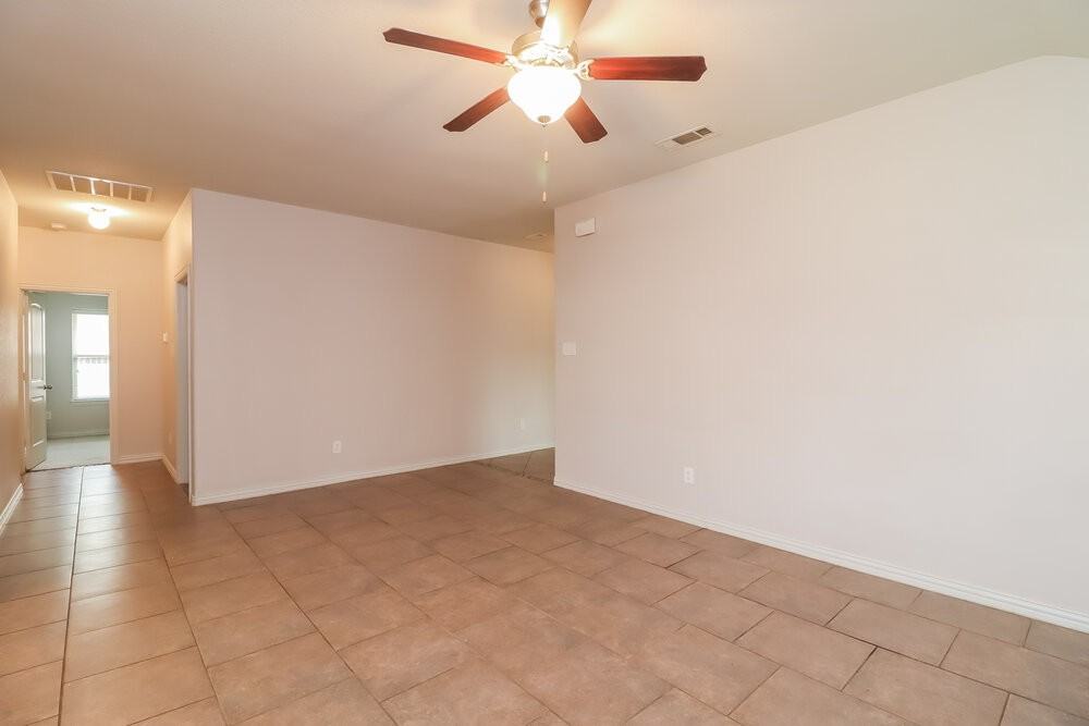 7648 Hollow Point Dr - Photo 4 of 14