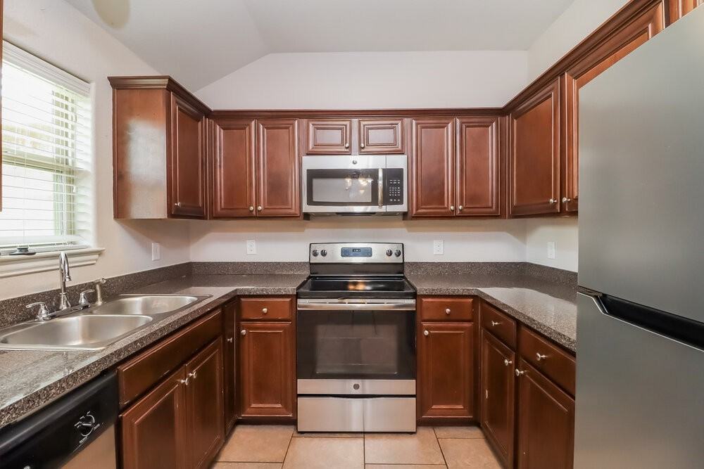 7648 Hollow Point Dr - Photo 7 of 14