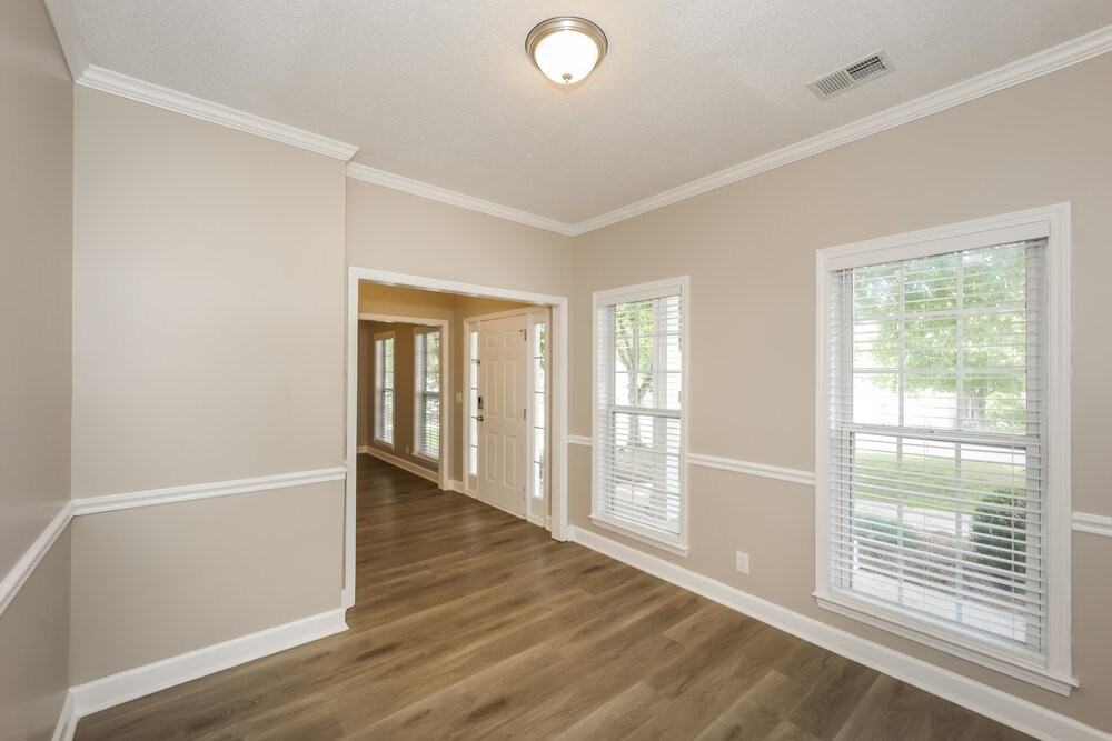 284 Baldwin Ct - Photo 5 of 17