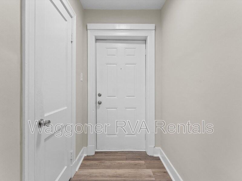 2513 Dana St - Photo 4 of 38