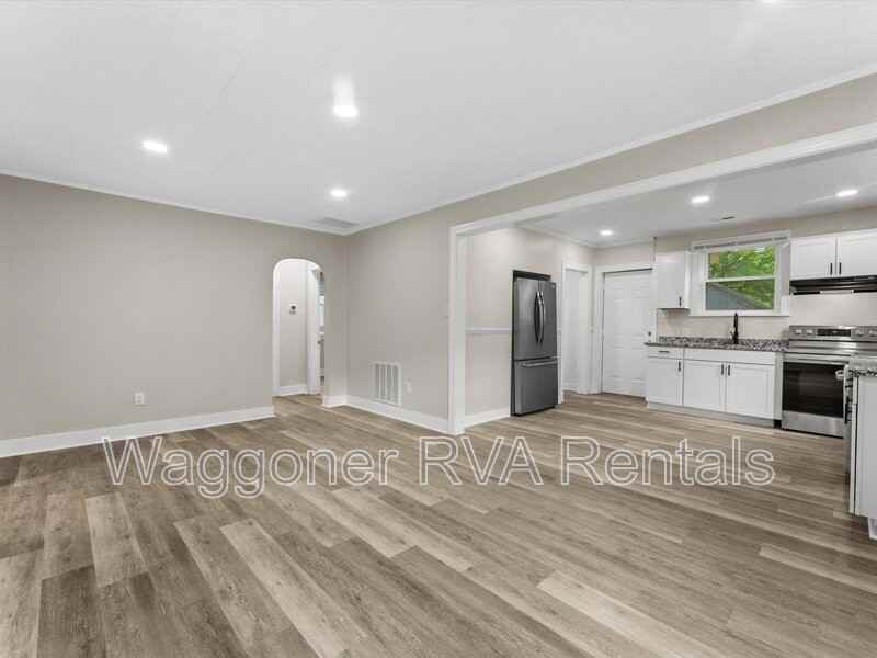 2513 Dana St - Photo 7 of 38