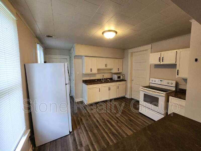 1220 S 17th St - Photo 4 of 13